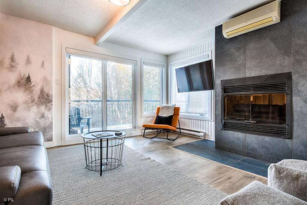 Chic Mt-Tremblant Condo With View On The Lake By Denstays Mont-Tremblant Exterior foto