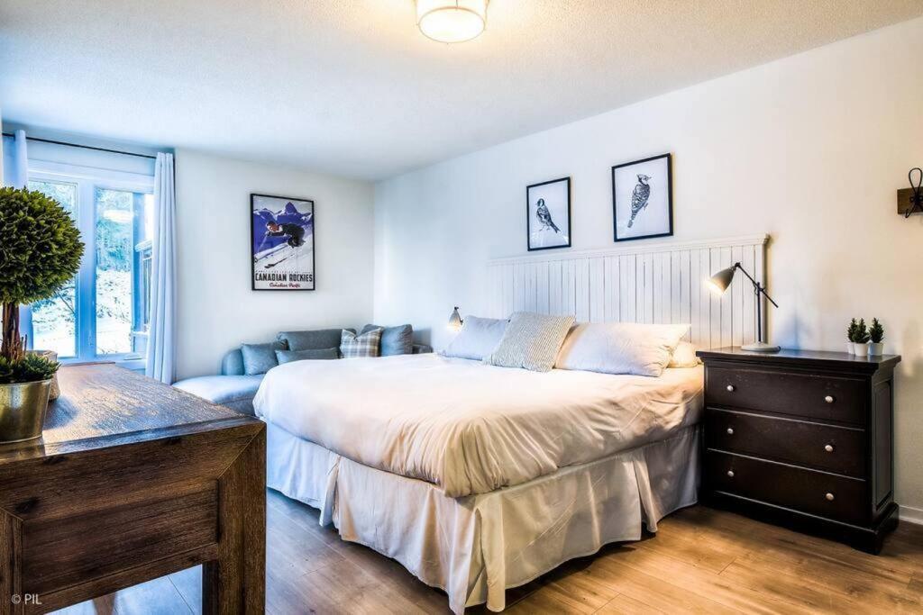 Chic Mt-Tremblant Condo With View On The Lake By Denstays Mont-Tremblant Exterior foto