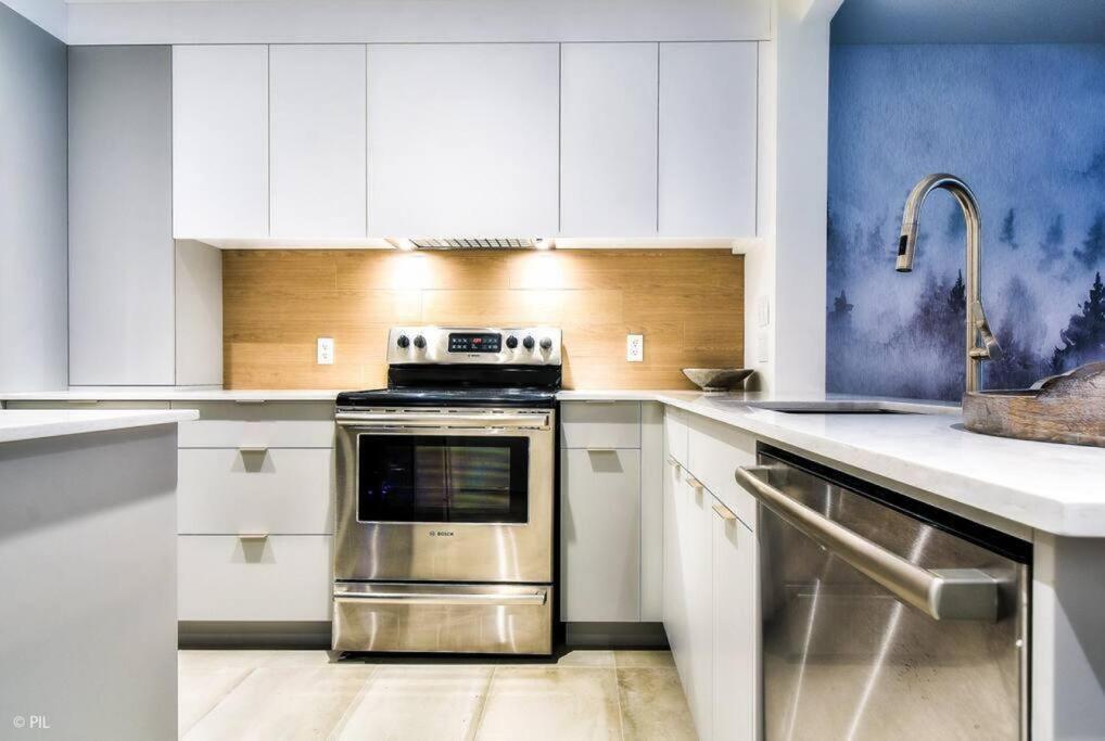 Chic Mt-Tremblant Condo With View On The Lake By Denstays Mont-Tremblant Exterior foto
